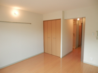 ピクチャーレール付きです。