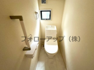 コンパクトで使いやすいトイレです