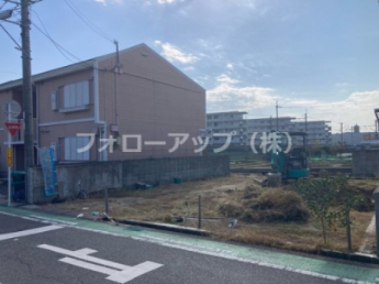 前面道路含む現地写真です