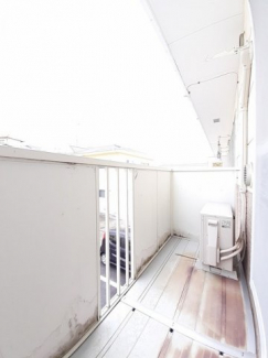 【バルコニー】