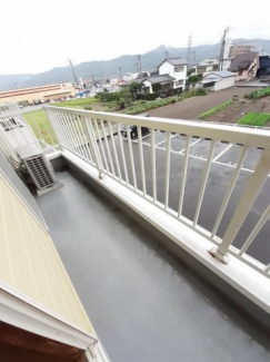 【バルコニー】