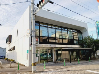 伊予銀行郡中支店様まで1000m