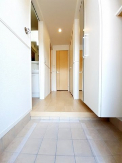 ゆったりとした玄関です