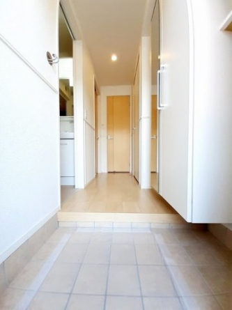 ゆったりとした玄関です