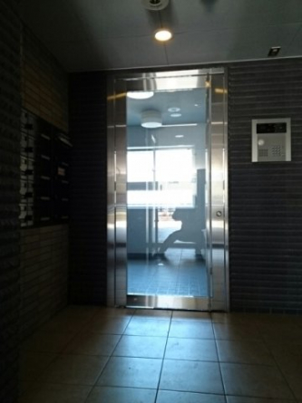 【エントランス】