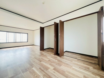 【居間・リビング】