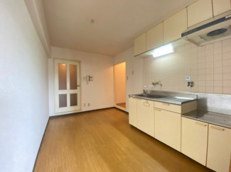 【居間・リビング】