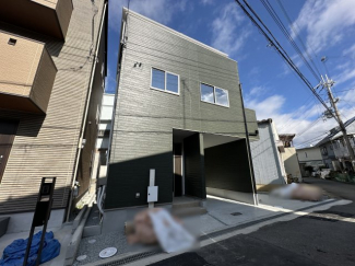 【前面道路含む現地写真】