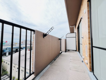 【バルコニー】