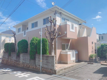 落ち着いた雰囲気の外観です