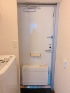 明るい玄関です