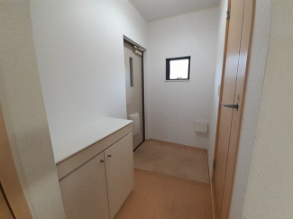 明るい玄関です