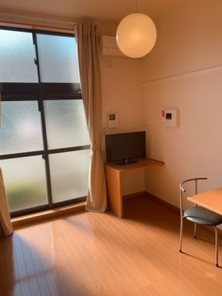 ゆったり過ごせる居間です