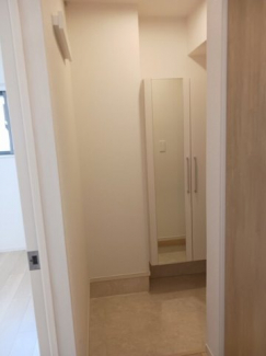 明るい玄関です