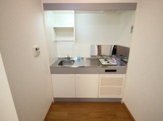 コンパクトなキッチンで掃除もラクラク