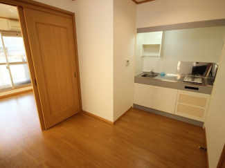 内装は落ち着いています