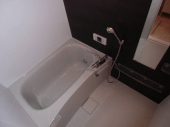 日々の疲れを癒すお風呂付です