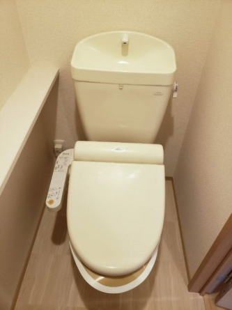 清潔感のあるトイレです