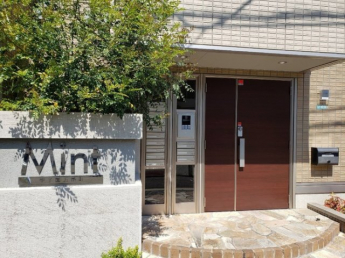 毎日通るエントランスはこのようになっています