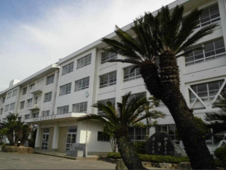 石井東小学校まで1110m