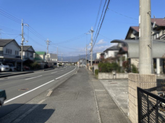 【前面道路含む現地写真】