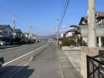 【前面道路含む現地写真】