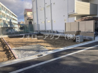 前面道路含む現地写真です