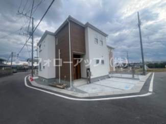 前面道路含む現地写真です