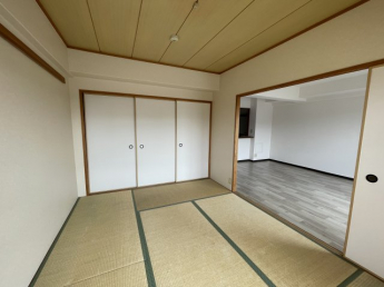 ゆったりとくつろげる和室です