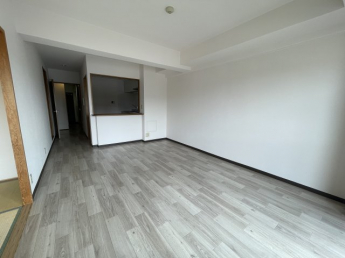 こちらのリビングで趣味の時間をお楽しみください