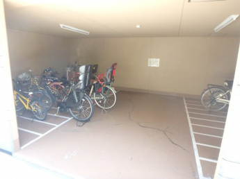 屋内駐輪スペース