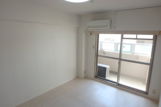 明るいリビング