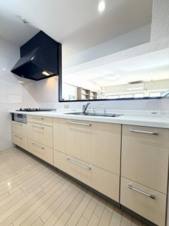 コンパクトなキッチンで掃除もラクラク