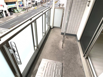 【バルコニー】