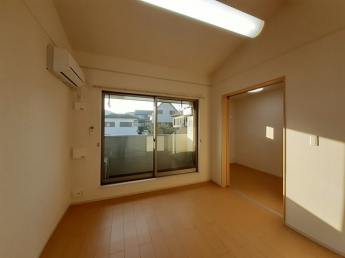 【居間・リビング】