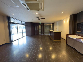 近江八幡市桜宮町の店舗事務所の画像