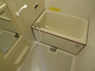 お風呂。追い焚き機能付き。