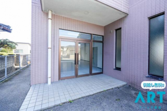 松山市森松町の店舗一部の画像