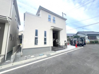 前面道路含む現地写真です