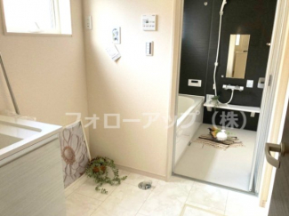 独立洗面台、朝の身支度には欠かせません