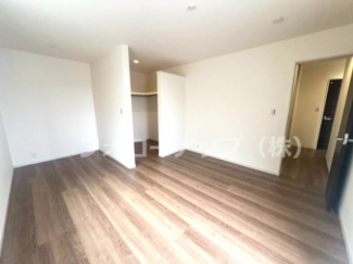 広々とした洋室です