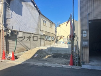 前面道路含む現地写真です