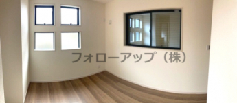 使い勝手のいい洋室です