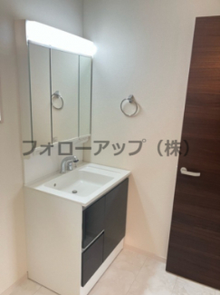 独立洗面台、朝の身支度には欠かせません