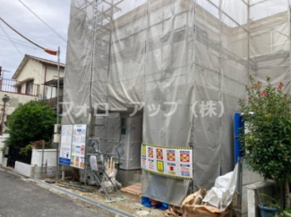 前面道路含む現地写真です