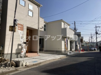 前面道路含む現地写真です