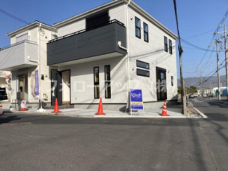 前面道路含む現地写真です