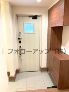 落ち着いた玄関です