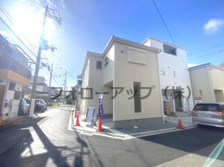 前面道路含む現地写真です