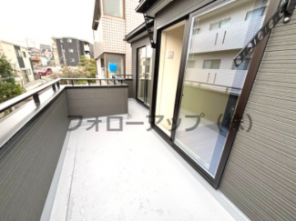 陽当たり良好なバルコニーです